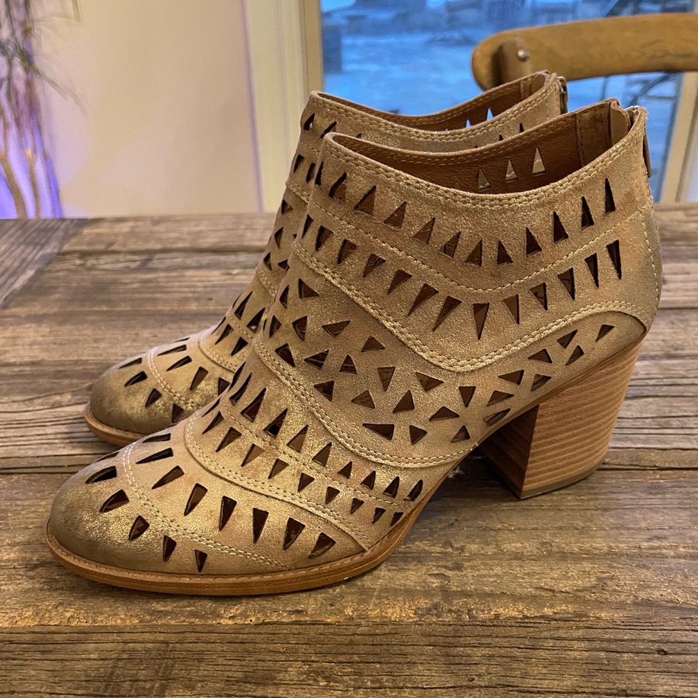 Sofft Tan Gold Shimmer Cut Out Heeled Booties